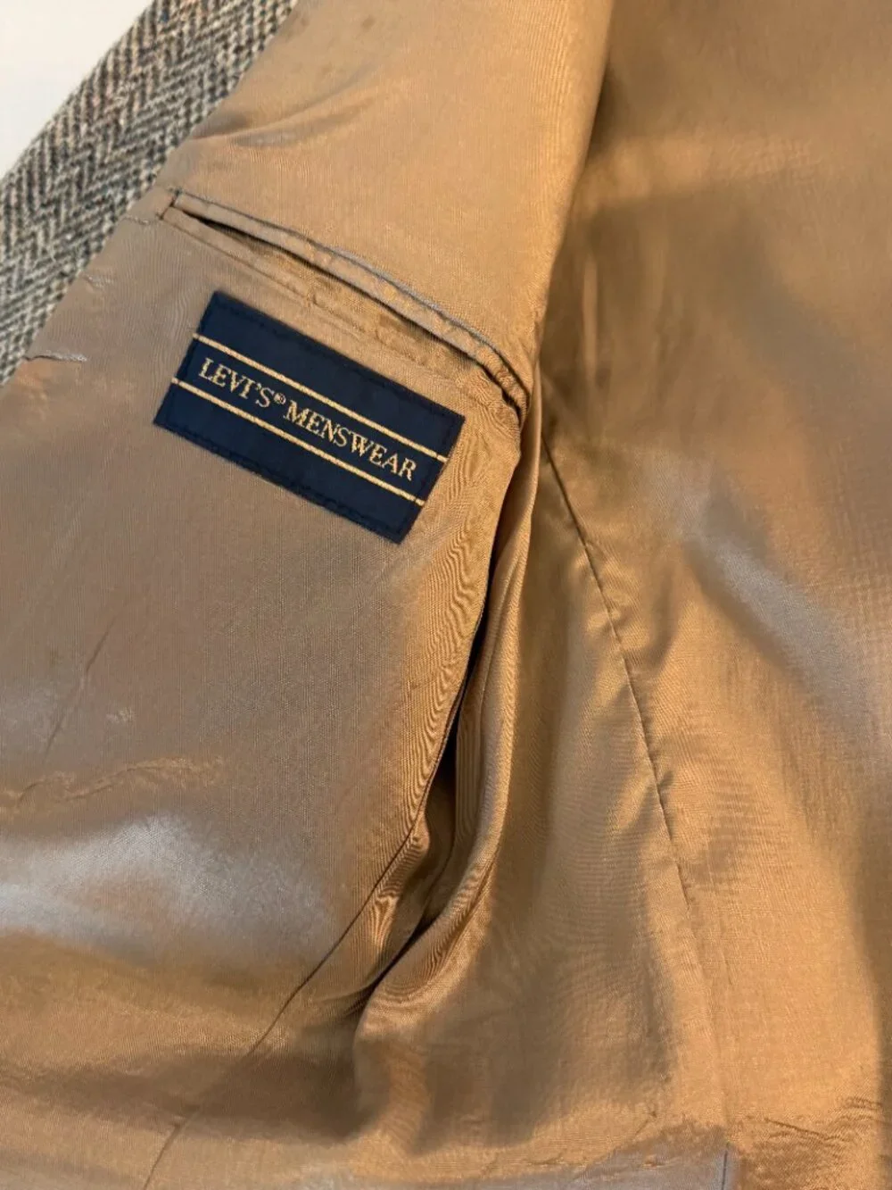 Vintage Levi's Menswear Gray Herringbone 100% Wool Sport Coat Blazer USA